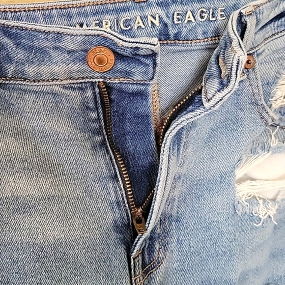 American Eagle Ripped Distressed Mom Jeans - Size 4 X-Long - Picture 4 of 11
